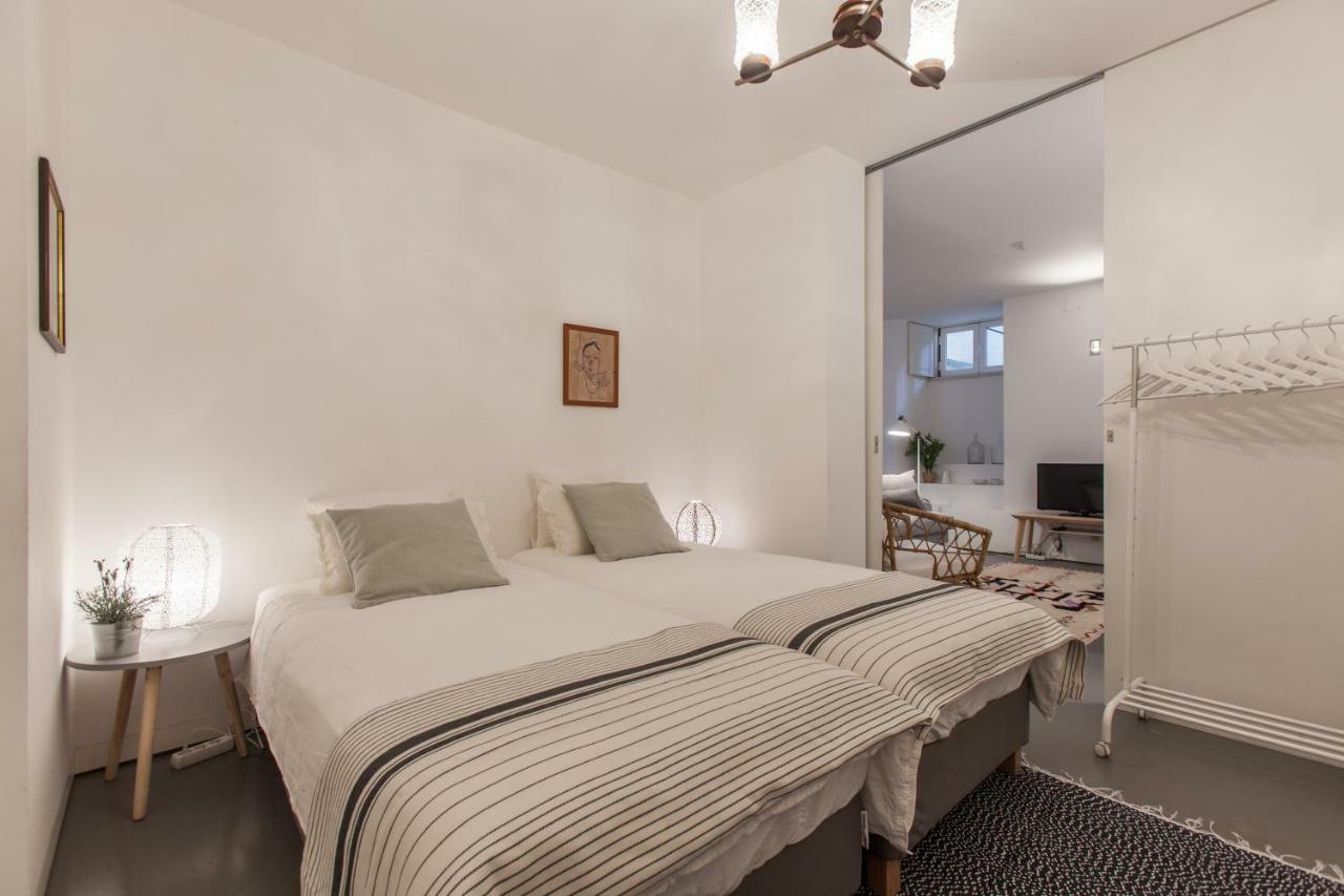 Renovated Apart With Private Courtyard, By Timecooler Lisbona Esterno foto