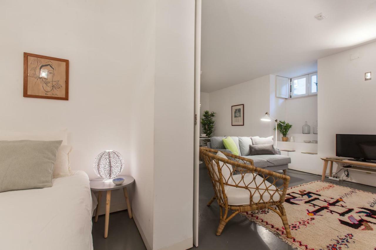 Renovated Apart With Private Courtyard, By Timecooler Lisbona Esterno foto